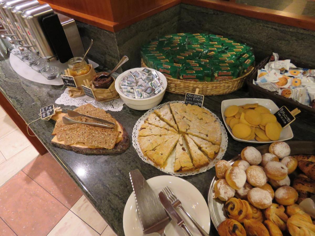 באסלגה די פינה Hotel Italia מראה חיצוני תמונה
