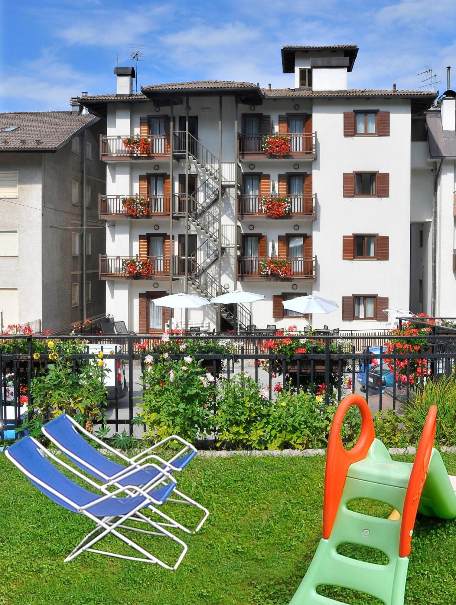 באסלגה די פינה Hotel Italia מראה חיצוני תמונה